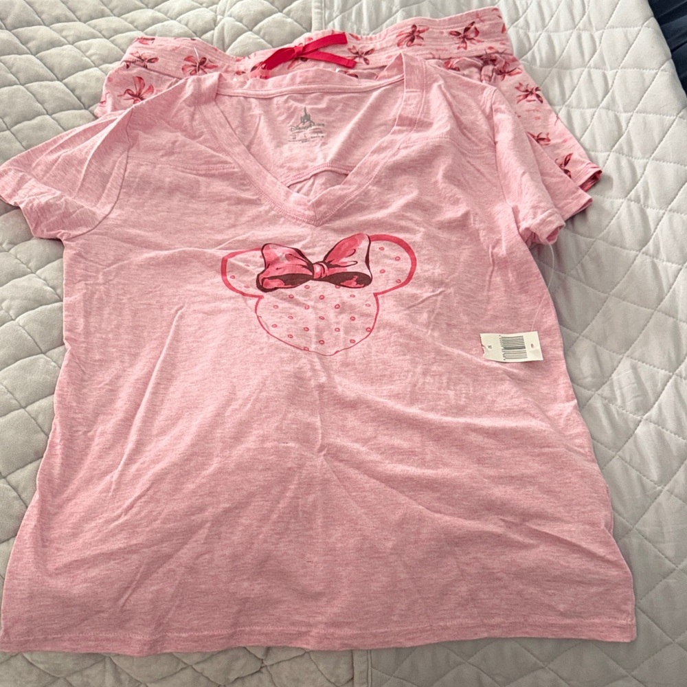 Pink Bow Patterned Shorts